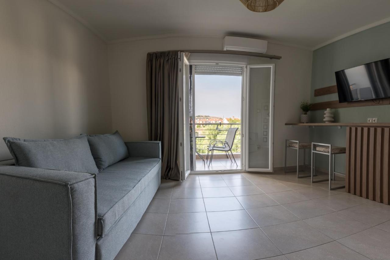 Vertigo Seaside Apartments Никити Экстерьер фото