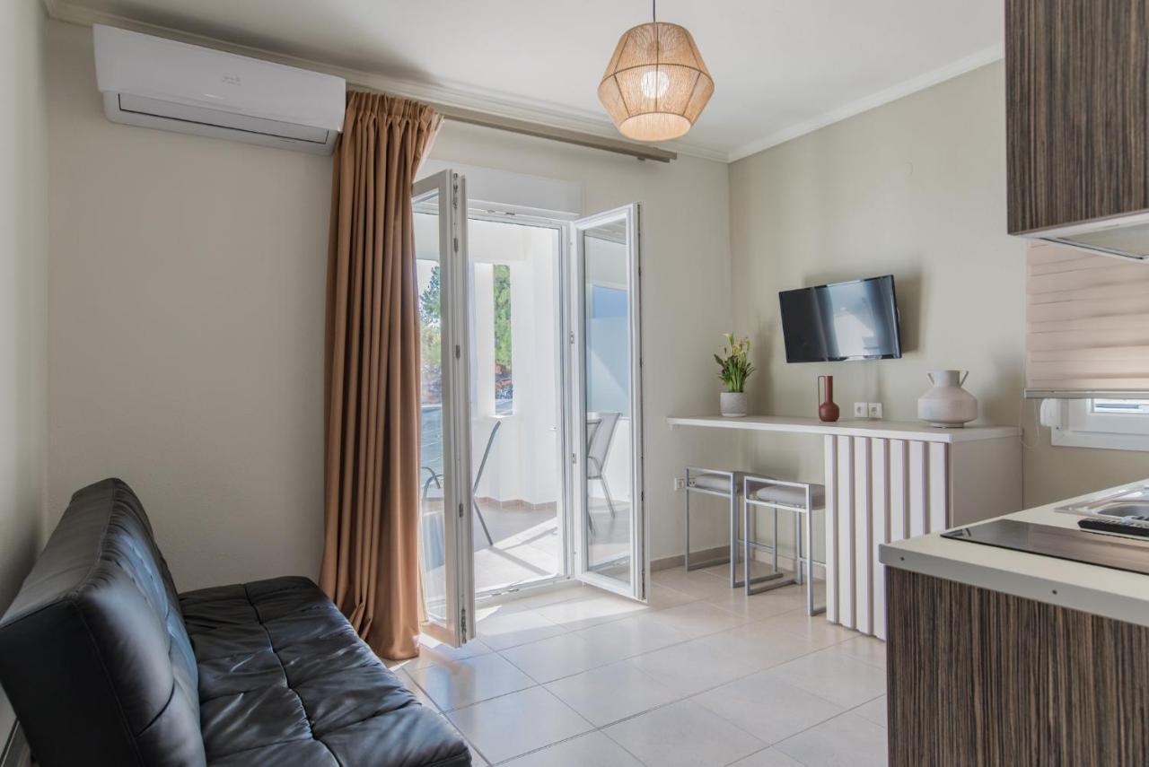 Vertigo Seaside Apartments Никити Экстерьер фото